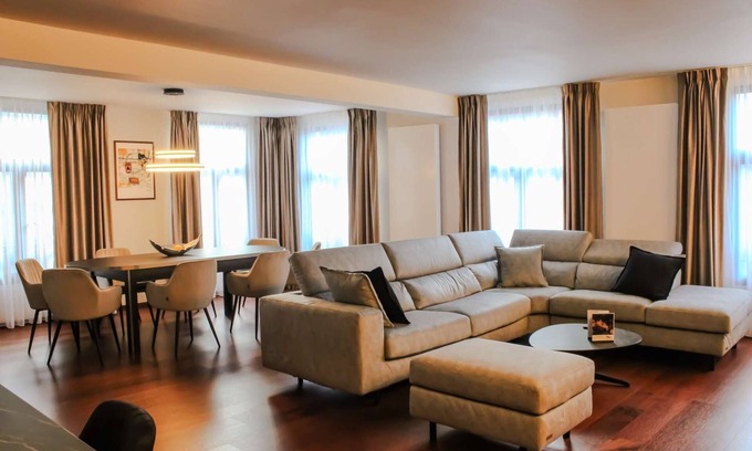 Antwerp Apartment | Modern and Stylish! Luxury apartment in the center of Antwerp. Private parking and fully serviced.