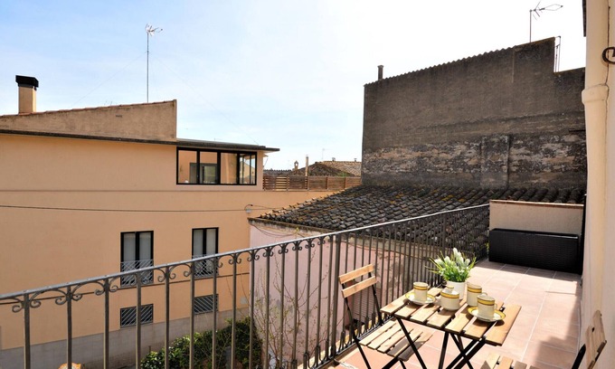 Castello d'Empuries Apartment | Modern Apartment for 4, Central Location, WiFi, A/C - Castelló d'Empúries