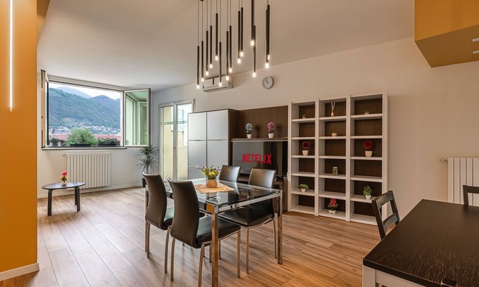Paratico Apartment | Modern apartment a stone's throw from the lake with private parking