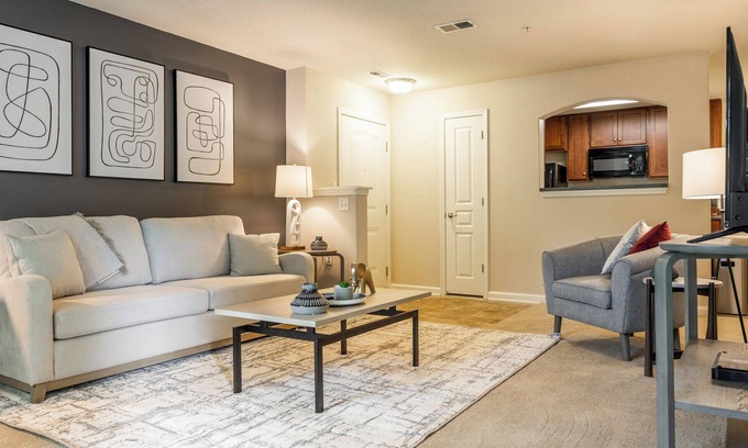 North Newport News Apartment | Modern Apartment in Prime Location (ID9647X69)