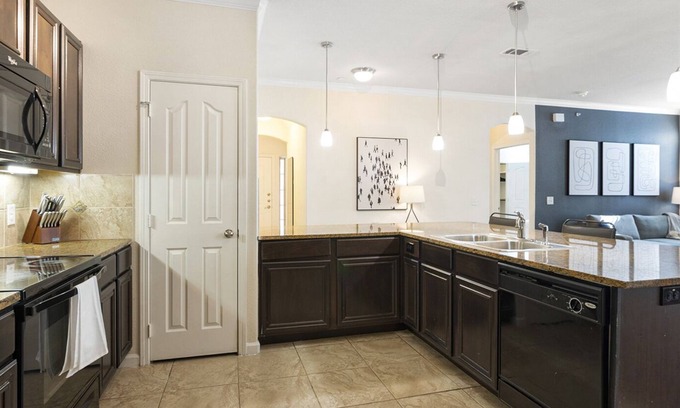 Pflugerville Apartment | Modern Apartment in Prime Location (ID9484X05)