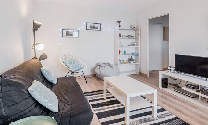 Merignac Apartment | Modern apartment in Bordeaux - W274