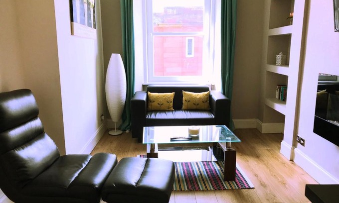 Gorgie Apartment | Modern Apartment in Edinburgh