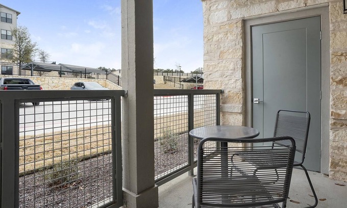 Austin Apartment | Modern Apartment in Prime Location (ID1403X654)