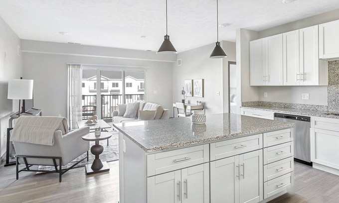 Valley Apartment | Modern Apartment in Prime Location (ID1002X858)