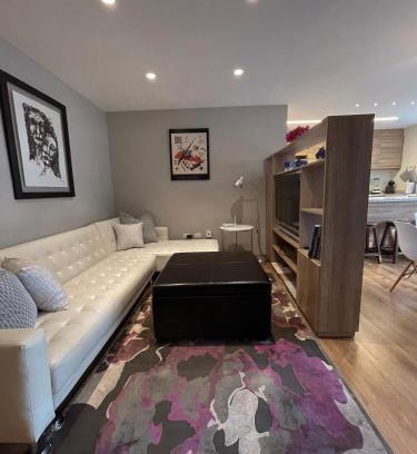 La Colon Apartment | Modern Apartment in the Heart of Quito