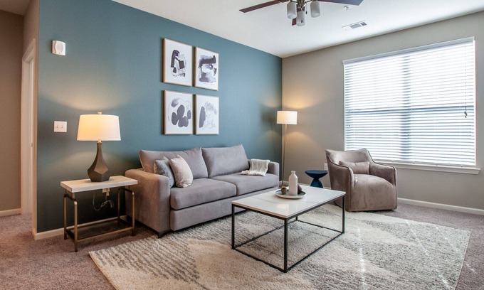 Huntsville Apartment | Modern Apartment in Prime Location (ID3736X9)