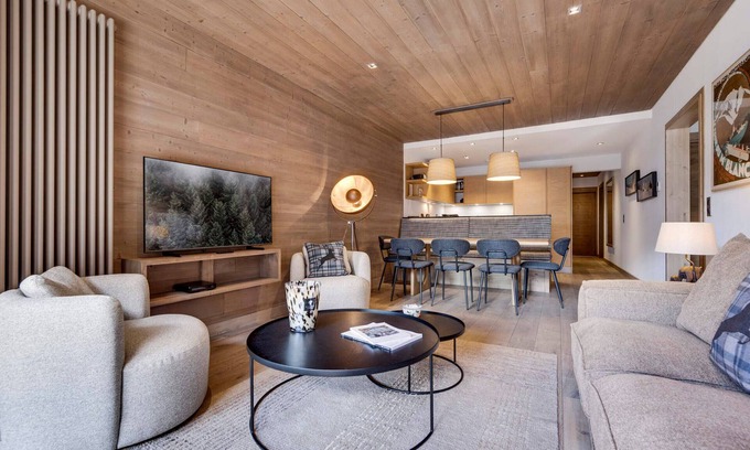 Le Cret Apartment | Modern Apartment with Terrace, Close to Center, Sleeps 8