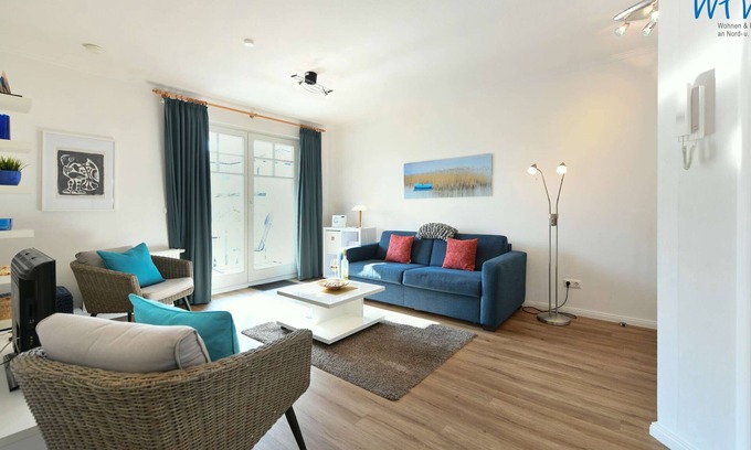 Binz Apartment | Modern apartment with balcony!