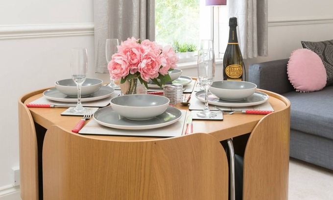 Saint Paul's Apartment | Modern Apt n/Cabot Circus & Stokes Croft sleeps 4