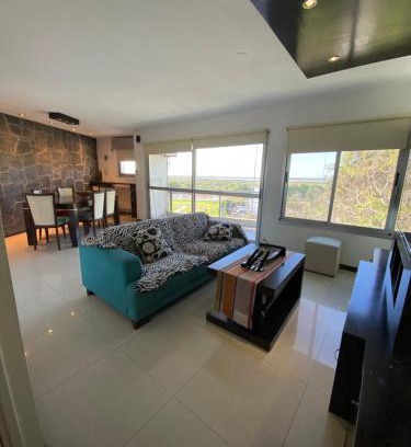 San Nicolas de los Arroyos Apartment | Moderno piso con vista al río en zona residencial