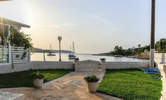 Kassiopi House | Modern Beach House - less than 2 minutes away from amenities