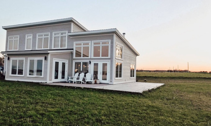 River John House | Modern Beachfront Property in the Northumberland Strait
