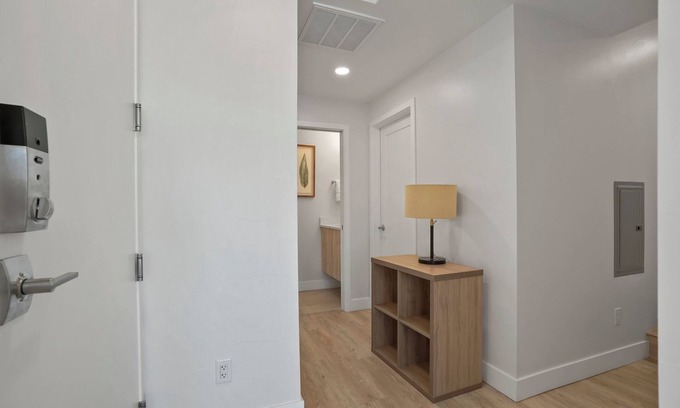 Noble Park Condo | Modern Boulder Condo with Flatiron Views