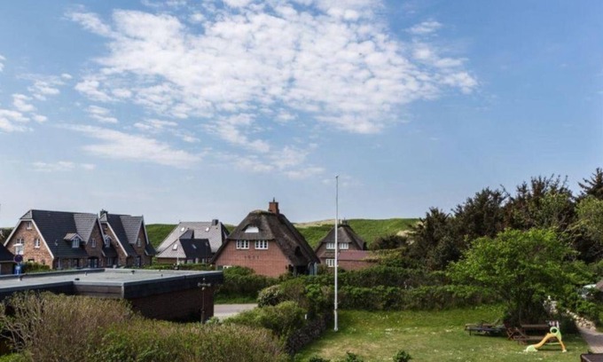 Westerland Apartment | Modern. Bright. Close to the beach. - House Norderstraße