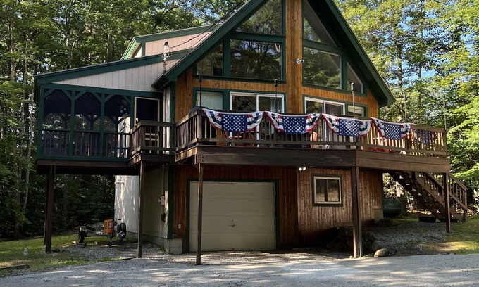 Moultonborough Cabin | Modern cabin with Central AC in Moultonborough, access to Lake Winnipesaukee.