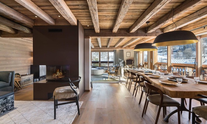 Le Raffort Ski Chalet | Modern Chalet with Jacuzzi and Mountain Views in Charming Savoyard Village