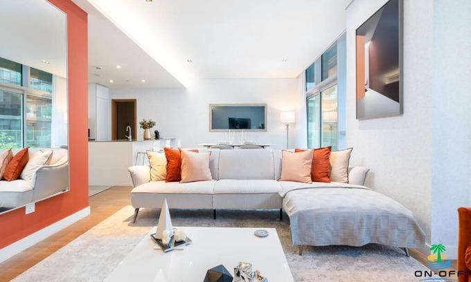 Jumeirah Apartment | Modern, Colorful & Cozy design