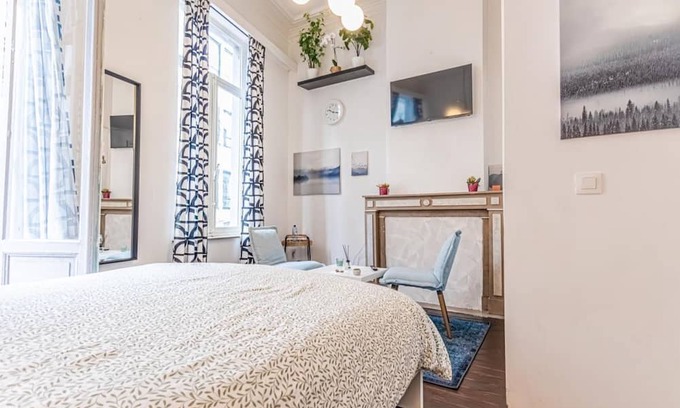Ghent City Centre Apartment | Modern Comfort: Elegant 5 BR Apt. at Ghent's Core