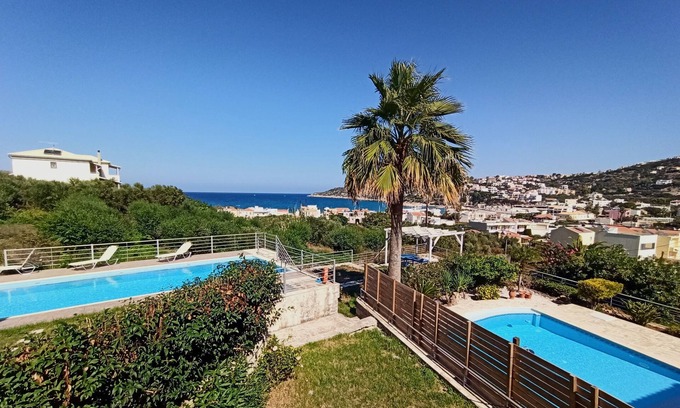 Vamos Apartment | Modern Comfort Mountain and Sea View Apartment 5 With Roof Terrace