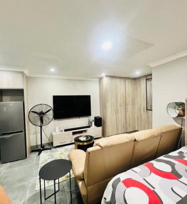Vanderbijlpark Apartment | Modern Comfort with Easy Access Everywhere