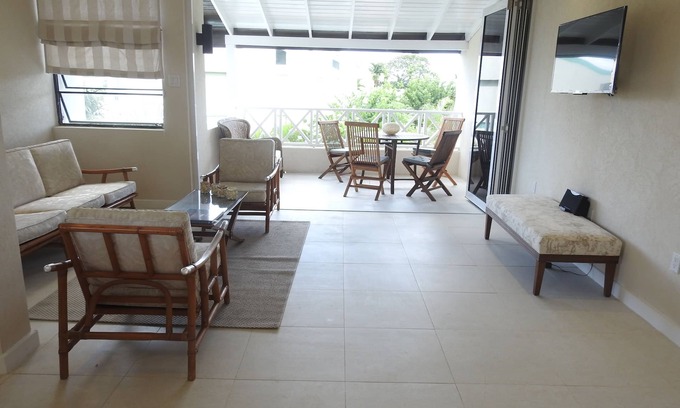 Hastings Apartment | Modern condo with seaviews, pool, close to beach, South Coast, good WiFi