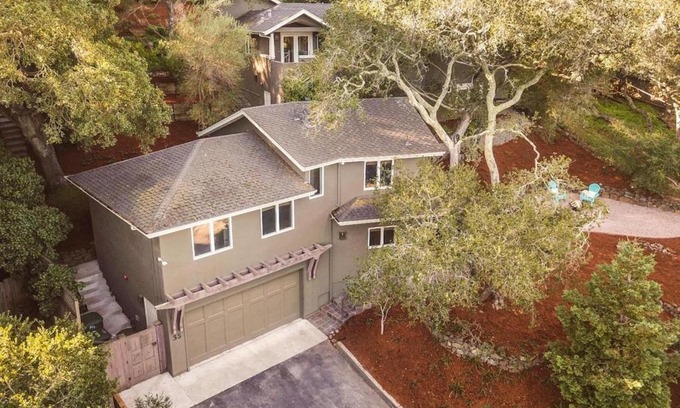 San Carlos House | Modern Cottage in the Heart of Silicon Valley