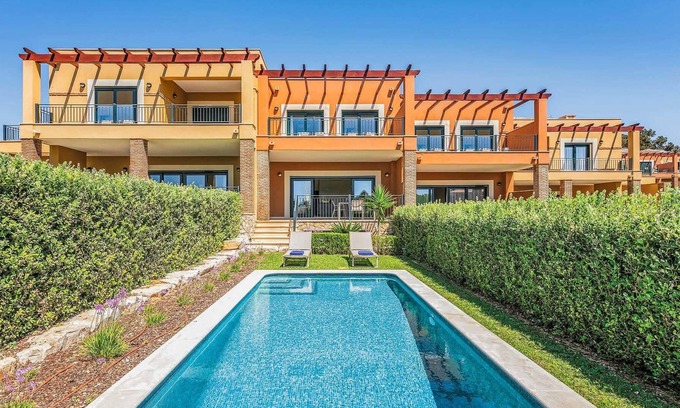 Carvoeiro Villa | Modern countryside aspect-short drive to Carvoeiro