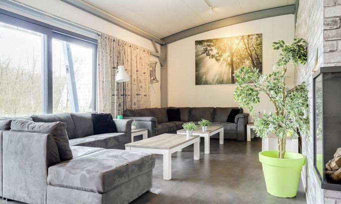 Noordwolde House | Modern cozy Home with Sauna