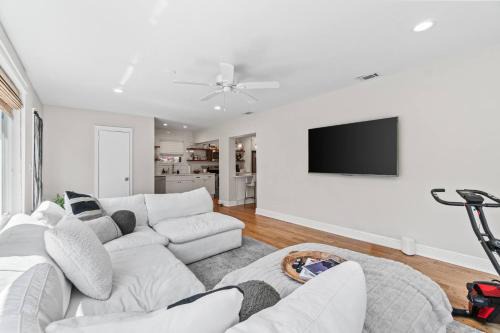 Delray Beach House | Modern Delray Beach Retreat with Kitchen Workspace and Backyard BBQ Near Atlantic Avenue and Ocean