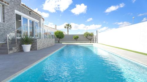 Lo Rufete Villa | Modern Detached 4 Bed 3 Bath Villa with private pool close to all amenities