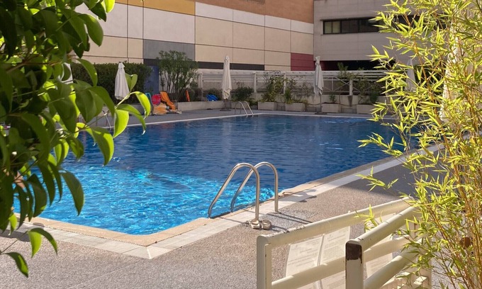Legazpi Apartment | Modern Family Apartment with Terrace and Pool in Madrid SOD1
