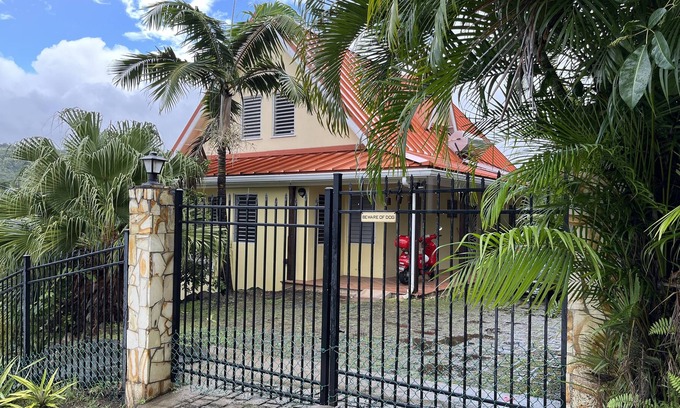 Choiseul House | Modern family home with amazing view, 30 mins from airport