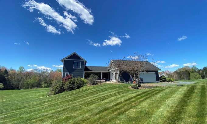 Royal Acres House | Modern Farmhouse in Keswick 5BR/4BA