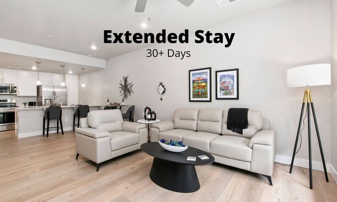 Fort Collins Condo | Modern Flat in Old Town N Attached Garage with EV