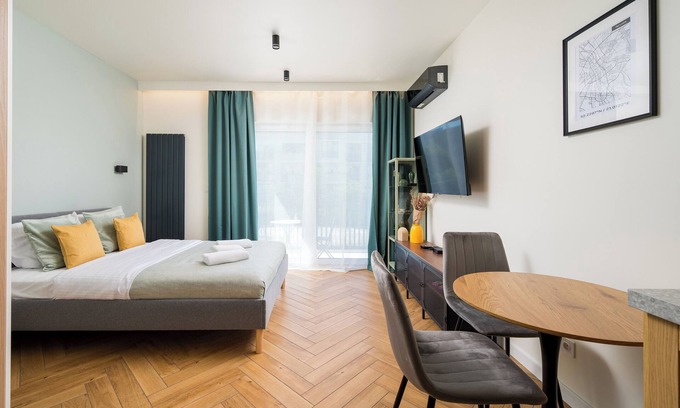 Warsaw Apartment | Modern Flow Apartment
