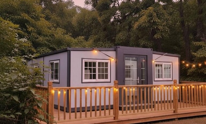 True House | Modern Foldable Container Home Unique Stay Near Pipestem Park