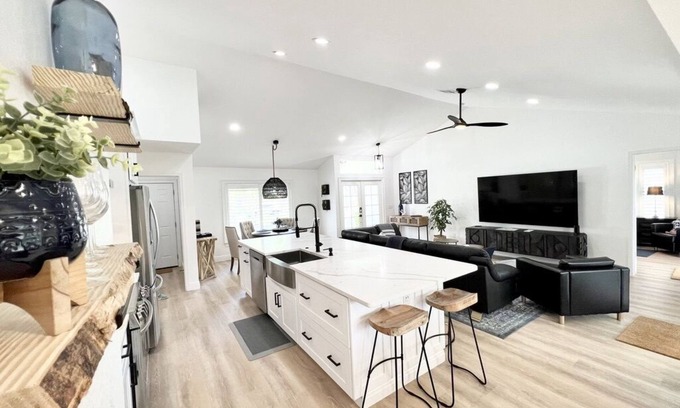 Cape Coral House | Modern Gulf Access Home