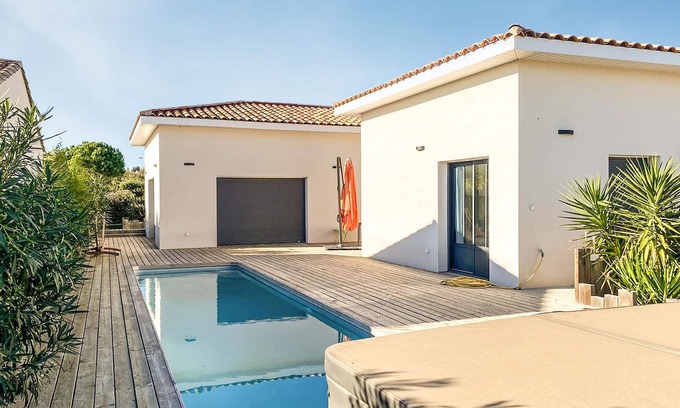 Puimisson House | Modern, high quality vacation home with private outdoor pool and jacuzzi.