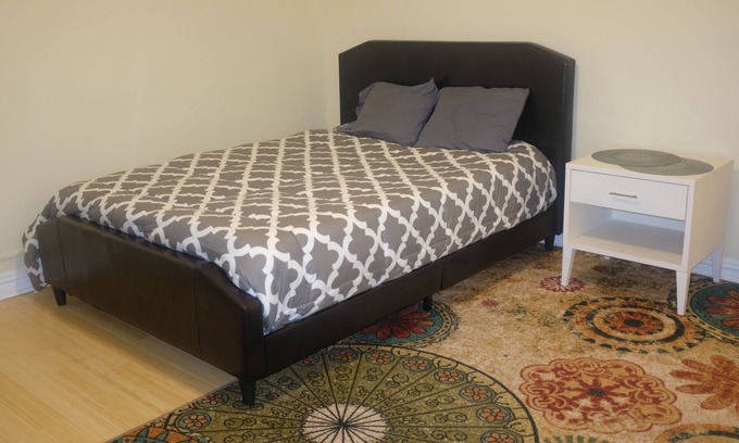Highbridge Apartment | Modern Home at Yankee Stadium - 20 mins to Midtown!