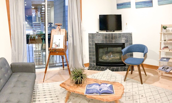 Miller Park House | Modern home in the heart of Capitol Hill with parking