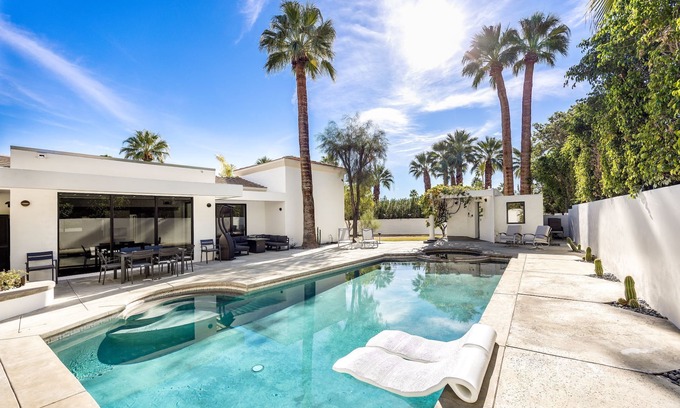 Old Las Palmas House | Modern Home with Heated Pool and Hot Tub! Dog Friendly! Firepit!