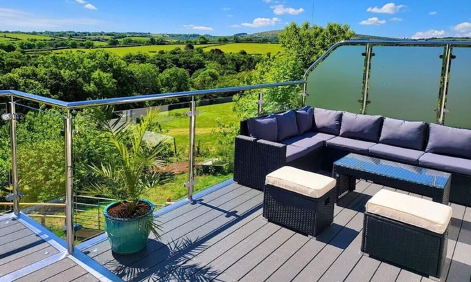 Callington House | Modern home with stunning views across Rilla Mill!
