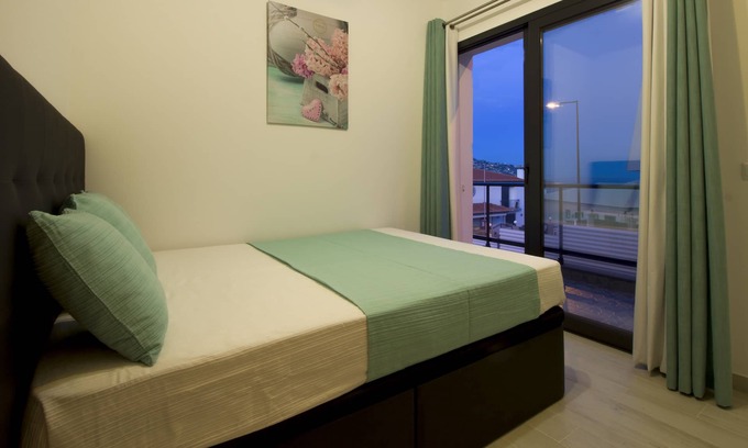 Sao Pedro House | Modern House in Funchal with Great View and BBQ