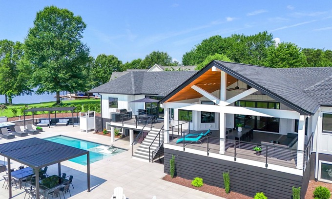 Bumpass House | Modern Lake Anna Retreat Perfect for Families, Pool, Private Beach, Sleeps 16+