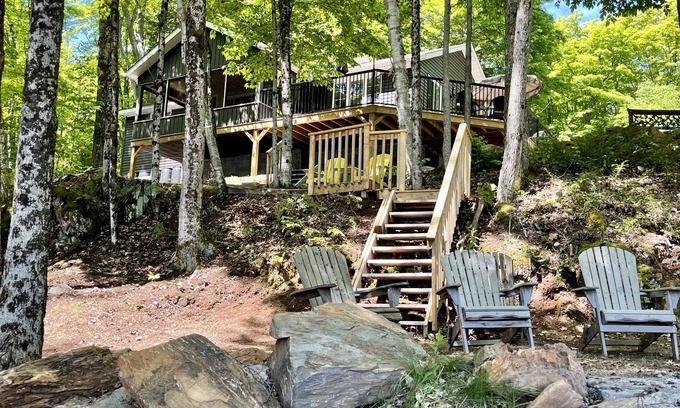 North Frontenac Cottage | Modern Lakefront Nature Retreat - 4-acres/Private Waterfront/Canoe/Kayaks