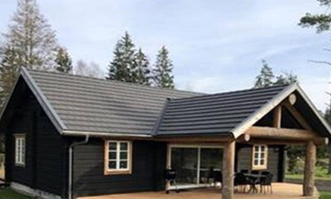 Ryd House | Modern log cabin with WiFi, boat and sauna