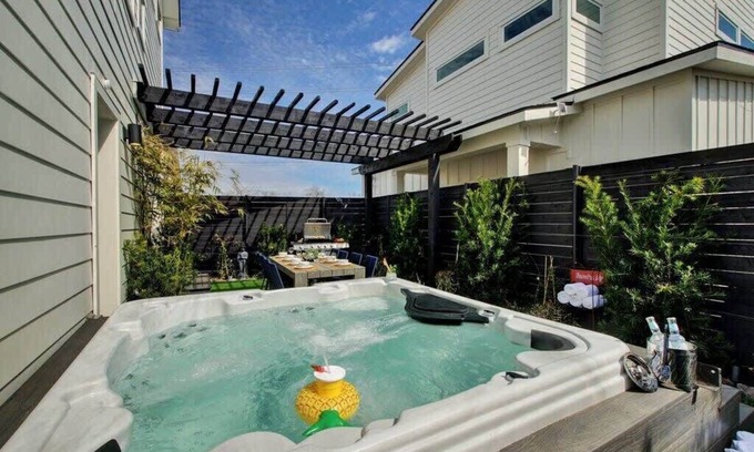 East MLK House | Modern, Luxe Home | Hot Tub