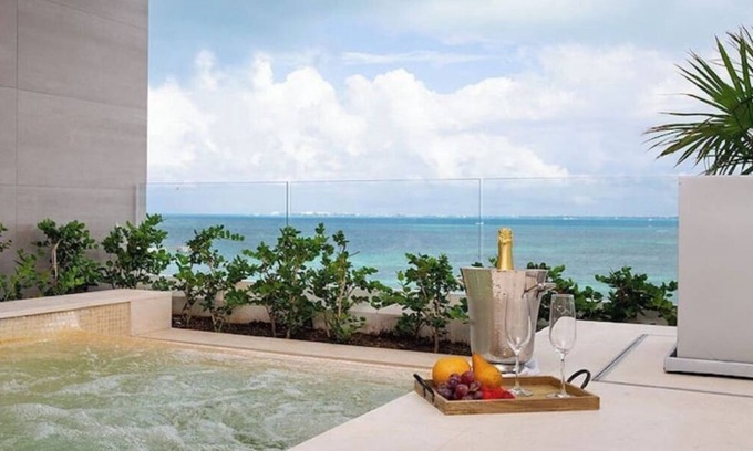 Puerto Juarez House | Modern Luxurious 3-Bedroom Oceanfront Suite - SPACE AVAILABLE BOOKING