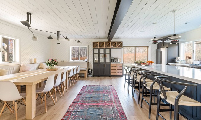 Jewett House | Modern Luxury in the Catskills! New 7 Bedroom Home